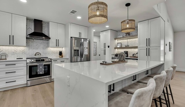 Spacious 4-bedroom waterfront home in beautiful Crystal River with fitness room