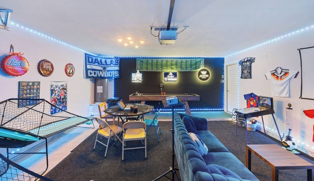 Spacious 4-bedroom house with New Garage Arcade+Lounge