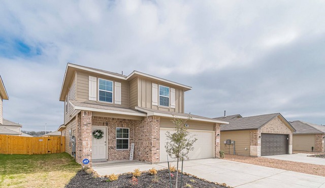 Spacious 4-bedroom house with WiFi Gruene New Braunfels Pets/Children Allowed