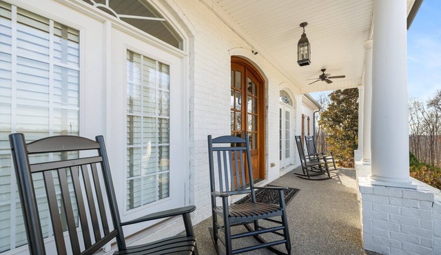 Spacious 4-bedroom house in Primm Springs
