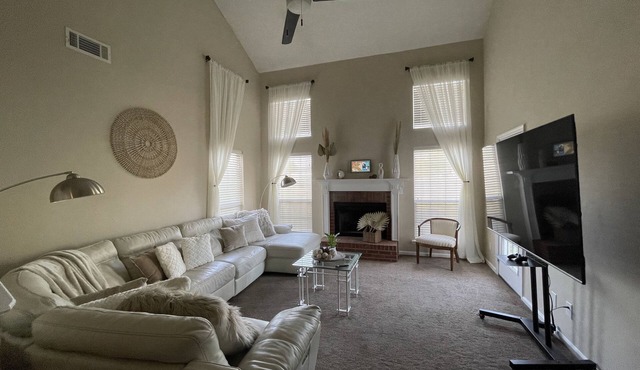 Spacious 4 Bedroom home that sleeps up to 8 guests