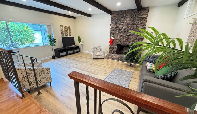 Spacious 4-bedroom, 1-office villa in Willow Glen San Jose