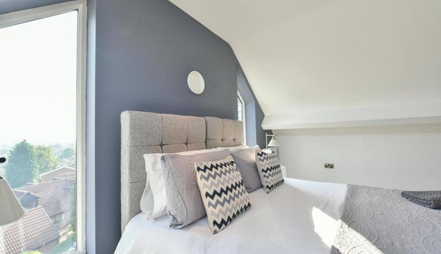 Spacious 4 Bedroom, 2 bathroom House