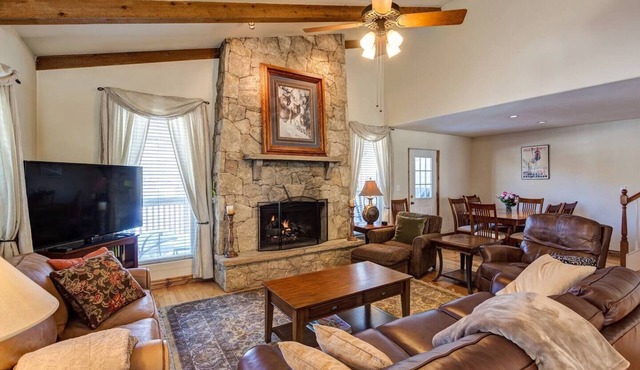 Spacious 4 bedroom, 4 full bath house Beaver Creek Vail skiing