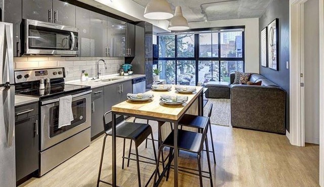 Spacious 4-bedroom apartment in delightful Ann Arbor with AC, fitness room