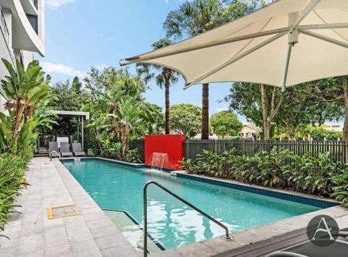 Spacious 4-Bedroom Apartment next to Harbour Town