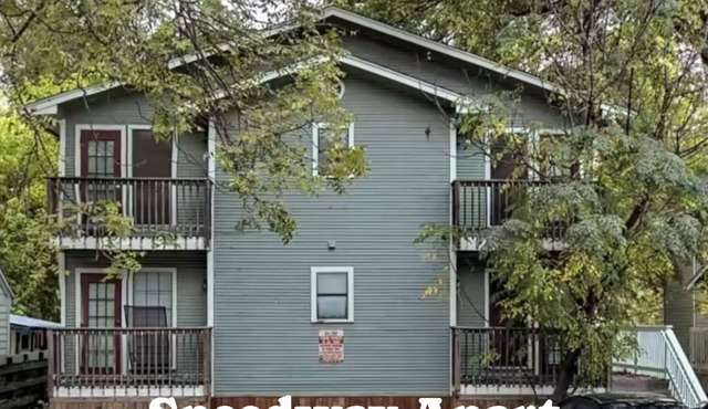 Spacious 4-bedroom apartment Close to SXSW ACL UT & Downtown Pet Friendly!