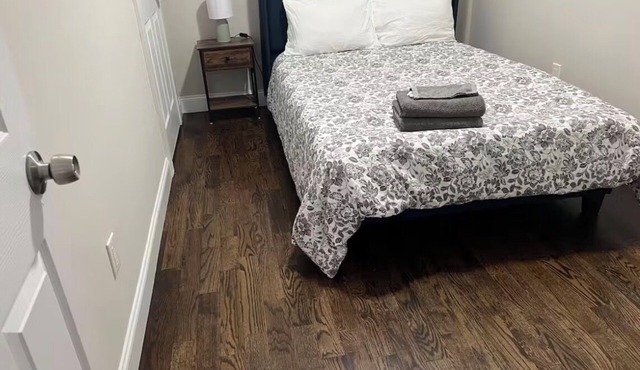 Spacious 4-bedroom apartment near NYC & EWR