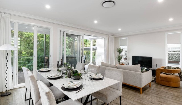 Spacious 4-Bedroom Bardon Retreat Across 2 Levels