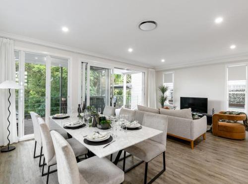 Spacious 4-Bedroom Bardon Retreat Across 2 Levels