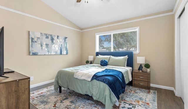 Spacious 4-bedroom estate in wonderful Houston with AC, WiFi