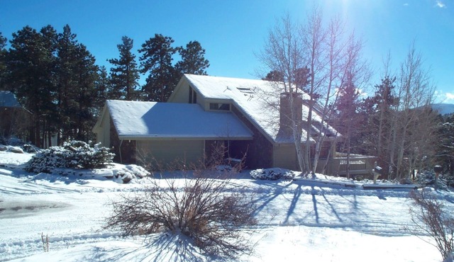 Spacious 4 bedroom family mountain home.
