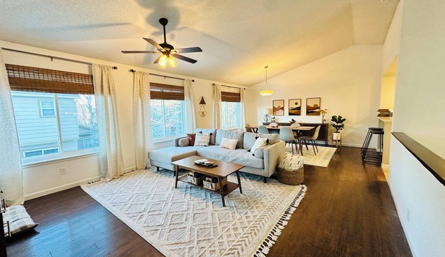 Spacious 4-bedroom family-friendly house with Sauna, Hot Tub, and Gym