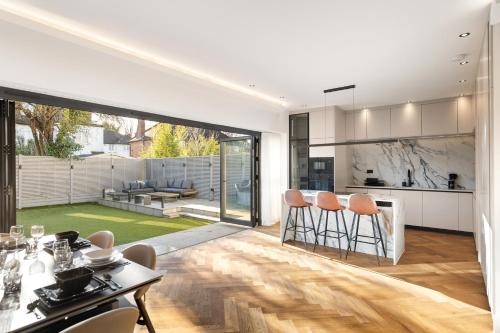 Spacious 4-Bedroom Family Home in Prime Location