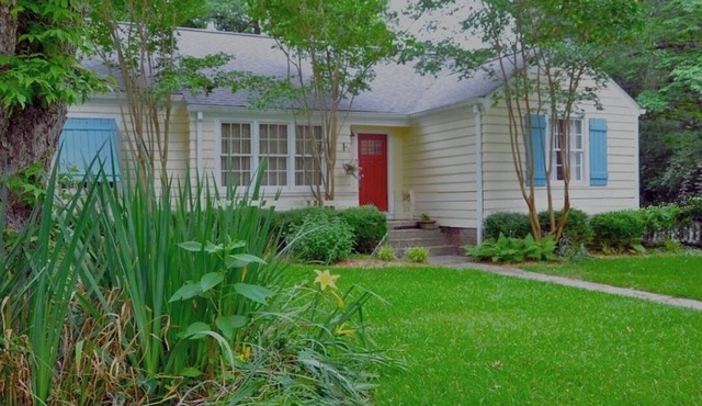 Spacious 4-bedroom Fondren gem w/Large backyard in the heart of Jackson