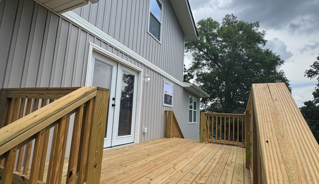 Spacious 4-bedroom house centrally located in beautiful Birmingham with WiFi, AC