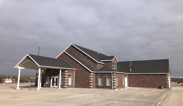 Spacious 4-bedroom house in peaceful Huntington with AC