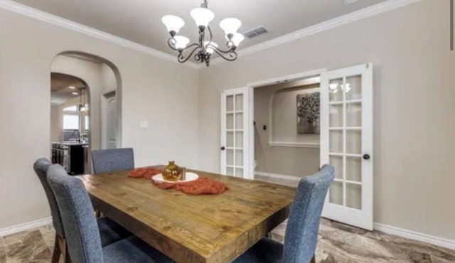 Spacious 4-bedroom house in welcoming 'The Chateau @ Little Elm'