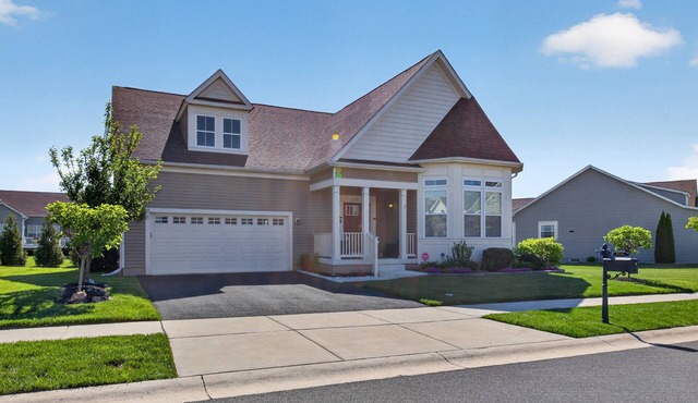 Spacious 4-bedroom house in peaceful Middletown with AC