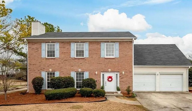 Spacious 4-bedroom house in charming Alabaster with WiFi, AC
