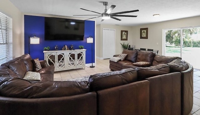 Spacious 4-bedroom house in wonderful Clewiston with AC
