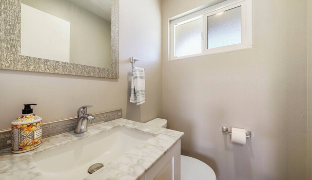 Spacious 4-bedroom house in wine country. USA today voted as #1 wine region.