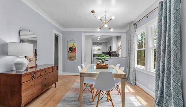 Spacious 4 Bedroom Home Near Shops & Food | 52