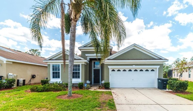 Spacious 4-bedroom home in Kissimmee, perfect for family getaways!