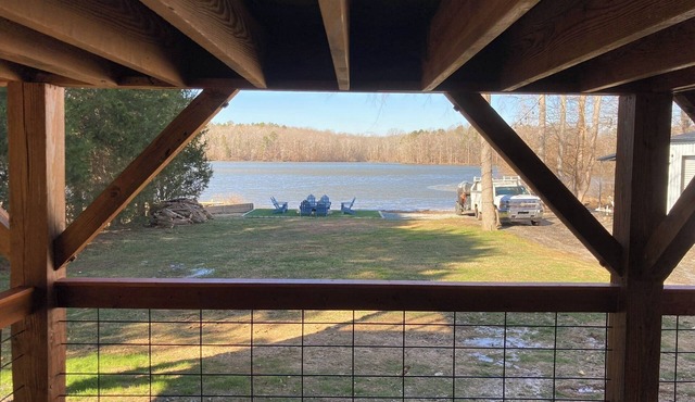 Spacious 4-bedroom house in fabulous Lexington with WiFi, AC