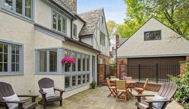 Spacious 4-bedroom house in beautiful Montclair close to World Cup stadium