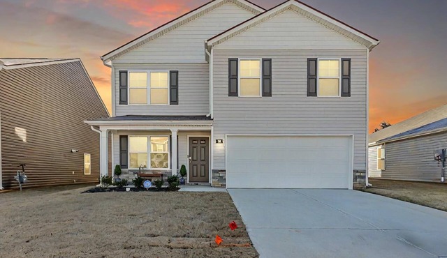 Spacious 4-bedroom house in superb Rossville with WiFi and AC