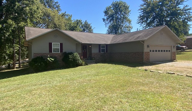 Spacious 4 Bedroom Home near Buffalo River and Scenic Hwy 7 Motorcycle Route