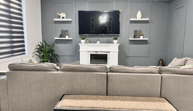 Spacious 4-Bedroom Home, Comfortably Sleeps 10