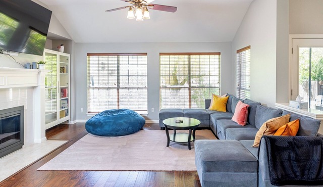 Spacious 4-bedroom Home Away from Home with Hot Tub!