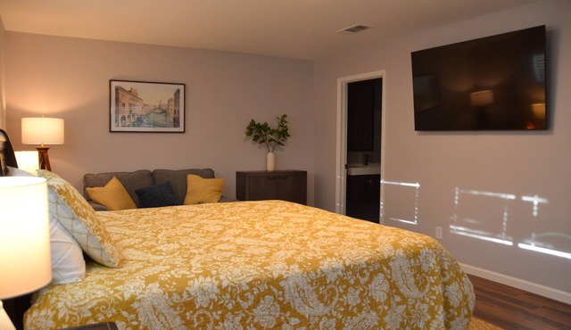 Spacious 4 Bedroom Home Centrally Located in Downtown Roswell