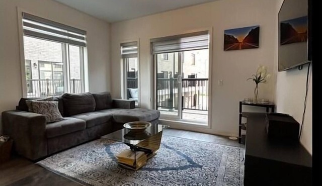 Spacious 4-bedroom house in Toronto - 15 minutes from downtown