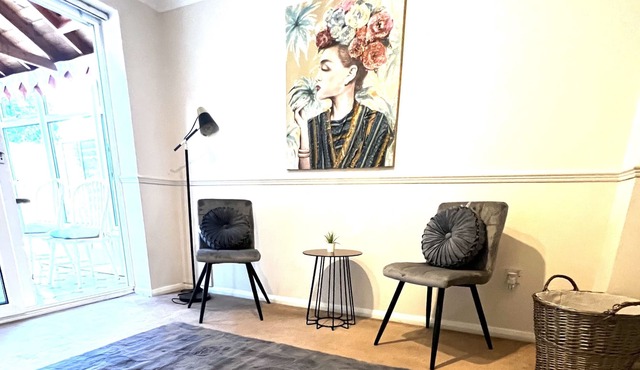 Spacious 4 Bedroom House with Parking