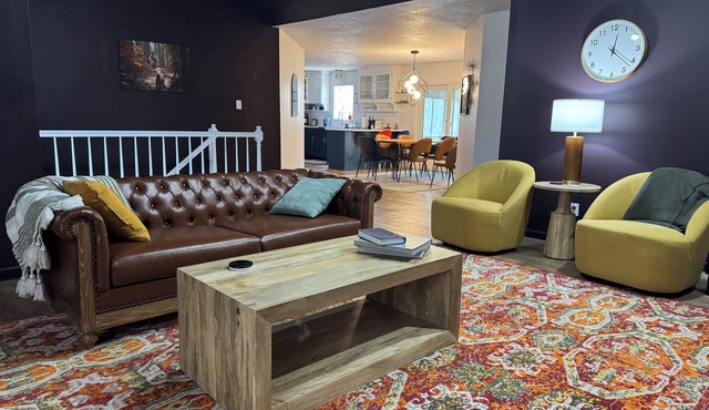 Spacious 4-bedroom house in vibrant Columbia close to the MKT trail with WiFi/AC