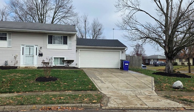 Spacious 4-bedroom house in wonderful Columbus with essential amenities.