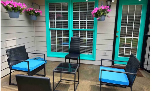 Spacious 4-bedroom house very close to Fort Benning! Pet friendly.