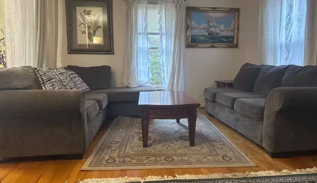 Spacious 4-bedroom house in beautiful country club west Danville VA