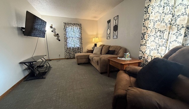 Spacious 4-bedroom house in Fairmont