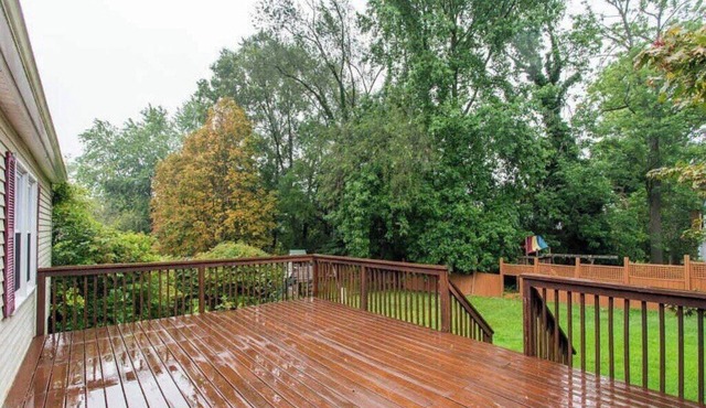 Spacious 4-bedroom house in peaceful Glenside with WiFi, AC