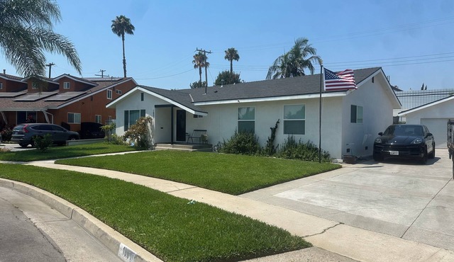 Spacious 4-bedroom house in serene La Habra with AC