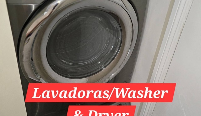 Spacious 4-bedroom house in wonderful Palmdale with AC