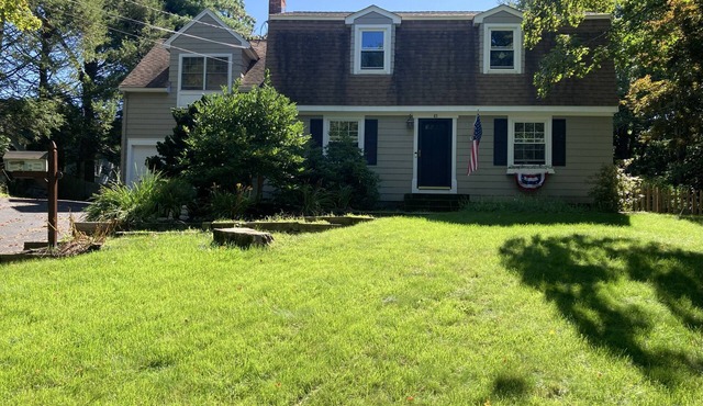 Spacious 4-bedroom house with AC near World Cup/Gillette Stadium