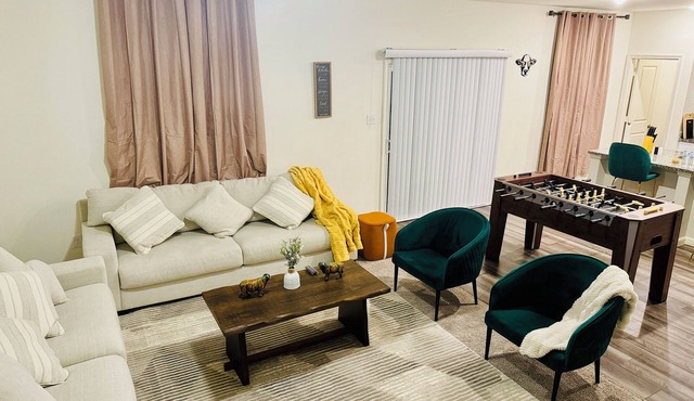 Spacious 4-bedroom house in serene Crowley with WiFi, AC