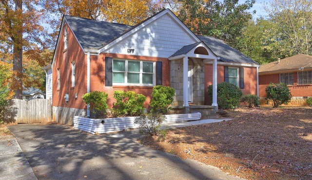 Spacious 4-bedroom house in tranquil Decatur with AC
