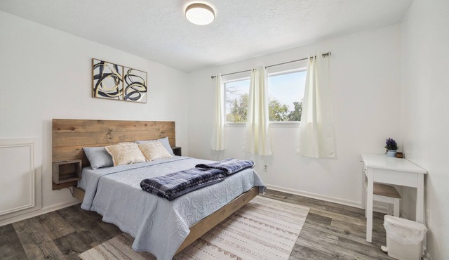 Spacious 4-bedroom house in beautiful Houston with AC