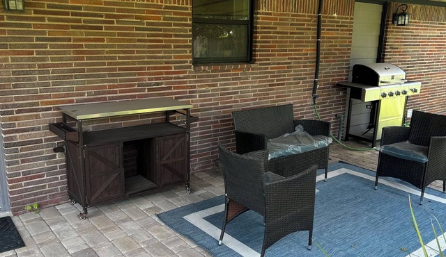 Spacious 4-bedroom house in charming Houston area.